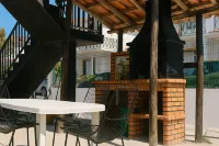 Freedom Surf House Hotels in Reguengo Grande