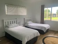 Spacious, Modern and Central