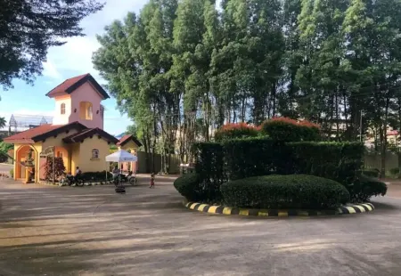 Guesthouse in Camella/2BR/4Pax Отели рядом с достопримечательностью «Iglesia Ni Cristo»