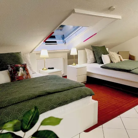 Spacious, quiet, A/C , Espresso machine, 2 queen beds, 50” Netflix TV,