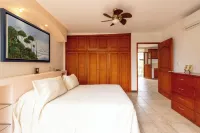 1 bed- 1 Bath. AC, solar heated pool, fitness room in  Oaxaca. Bule Villas, FLW  호텔