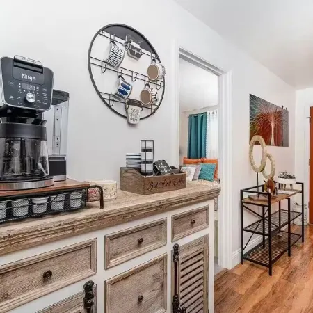 Melrose 2 BR w/ large kitchen + fireplace + patio