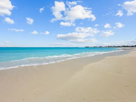 Golf Cart Included, Inagua Villa, Treasure Cay, Bahamas, 100 yards from beach