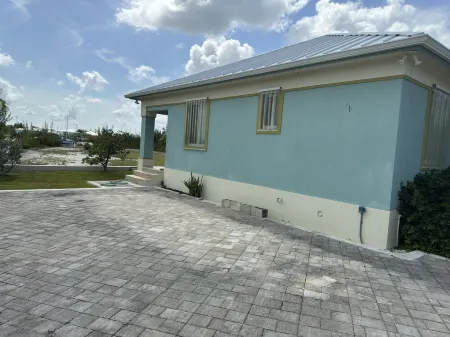 2 Bedroom Home with Dock Slip