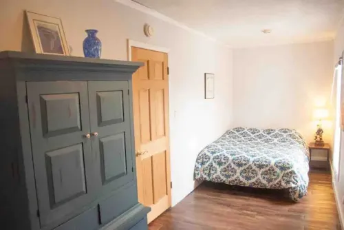 Spacious House with PARKING & Ideal for Long Stays