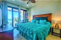 Create Unforgettable Memories in Your Beachfront Escape with Stunning Views!