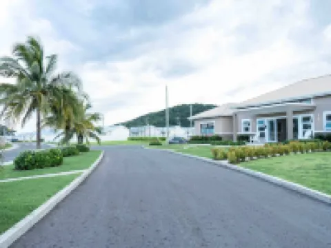 Grand 180° Sea View OceanPointe Hotels in Lucea