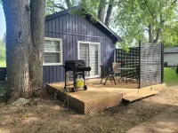 Rustic Cabin Across Innisfil Beach Park Hotels in Cookstown