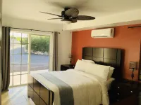 Waterfront Villa, Private Pool & Kayaks