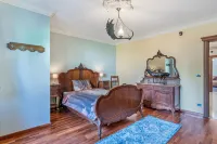 Spacious characteristic house quietly located near Tongeren center. Hotels in Tongeren