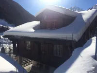 Luxury chalet with panoramic views in the Lötschental, with private carport Hotel di Kippel