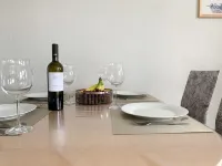 Entspannung Pur: Stadtnahe Ferienwohnung mit Grünem Rückzugsort im Garten