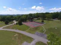 Woodson Bend Condo. Golf, Pool, Restaurant, Entertainment & More! Near Burnside.