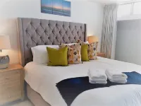 2/2 AT ESJ TOWERS,OCEAN VIEW JUST REMODELED AND GORGEOUS! TOP LOCATION