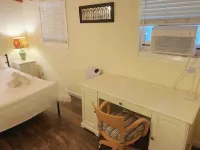 Lovely Palo Alto Cottage ~ Near Stanford, tech companies