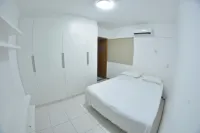 Apt 3 bedrooms + maid's quarters overlooking the sea