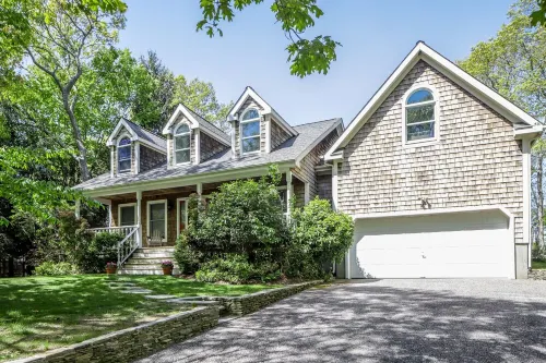 Amazing Hampton's Styled Getaway