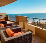 Luxurious 2-Story Oceanview Penthouse w/PVT Hot Tub/Theater Room120” 4K screen