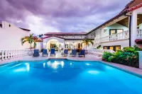 BEACHFRONT 5BR Luxury Villa "Carolina Del Mar", Memorable Sunset Views.