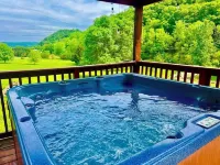 Longview Lodge 6 Bedrooms with Hot Tub & Swimming Pond, firepit, & pool table