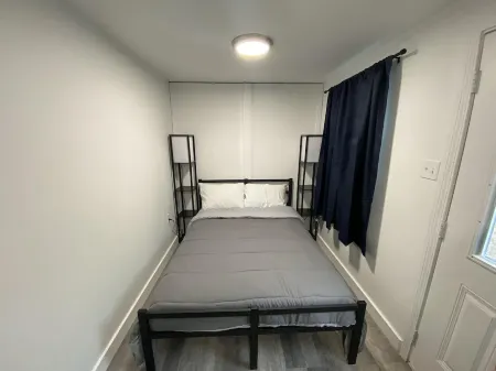 Quiet Cabin on Wine Row 10 minutes from Fredericksburg Texas Отели рядом с достопримечательностью «Грейп Крик Вайнярдс»