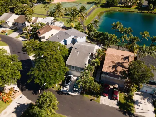 Spacious Miami Lake House for Families 3Bd 2Bth 6p