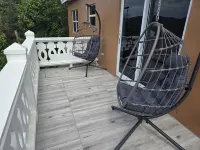 Cozy cottage - New Build, 10 minutes from the beach! Hotels in Tutu