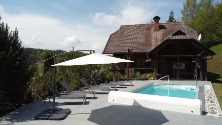 Traumhaftes Ferienhaus für 10 Personen in der Marktgemeinde Velden am Wörthersee