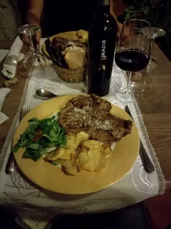 Magnificent Golf Village Cottage, fully equipped, Wifi, large outdoor swimming pool