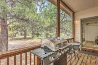 Charming Cloudcroft Cabin w/ Deck & Mtn Views - 3-Star