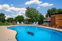 Fairway Inn Hotels in Carroll County