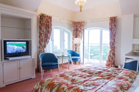 烏澤多姆宮殿酒店