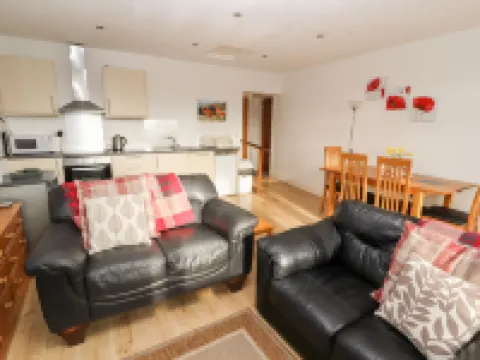 Woodpecker Hotels in Eden