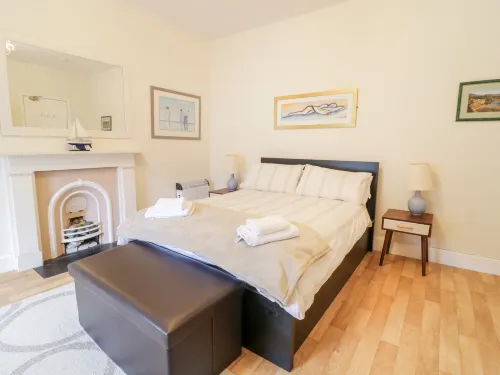 Abermaw Views Hotels in Fairbourne