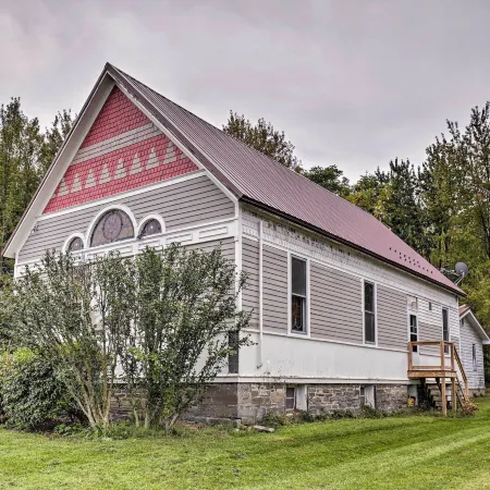 Unique Ovid Apt w/ Grill on Cayuga Wine Trail!