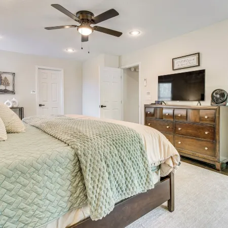 3 Mi to Lake: House w/ Fire Pit in Mountain Home!