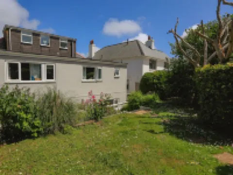 1 Lyndhurst Hotels in Salcombe