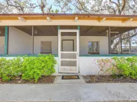 Dock & Fire Pit: Scenic Studio on Suwannee River! Hotels in Levy County