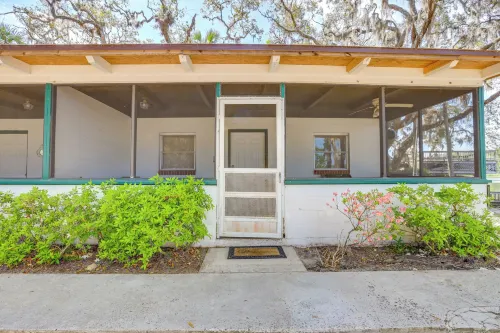 Dock & Fire Pit: Scenic Studio on Suwannee River!