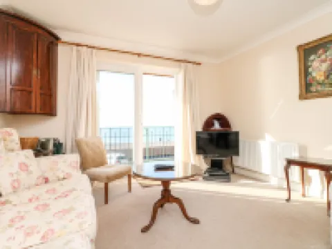 6 Lyme Mews Hotels in Seaton