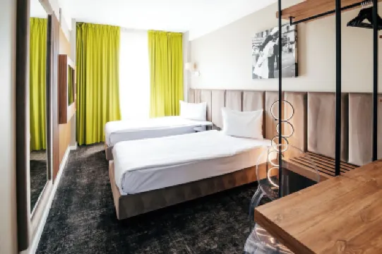 Business Hotel Conference Center & Spa Отели в г. 