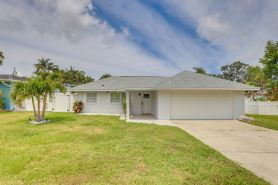 3 Mi to Beach: Modern Retreat in Largo!