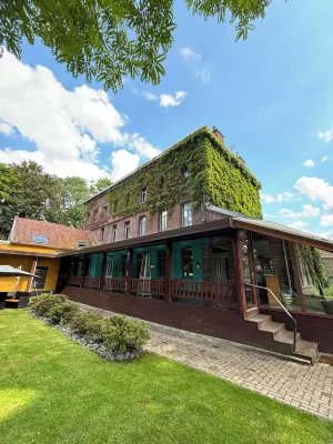Logis HÔTEL-Restaurant - le Moulin d'Artres Hotel a Gommegnies