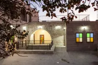 Dar Sitti Aziza Hotels near Manger Square