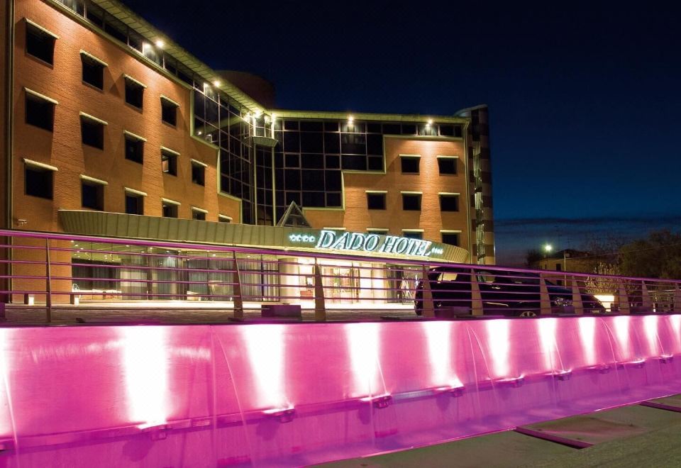 Dado Hotel International