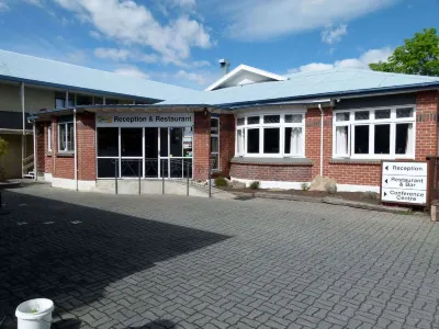 Centennial Court Hotel Hotel di 