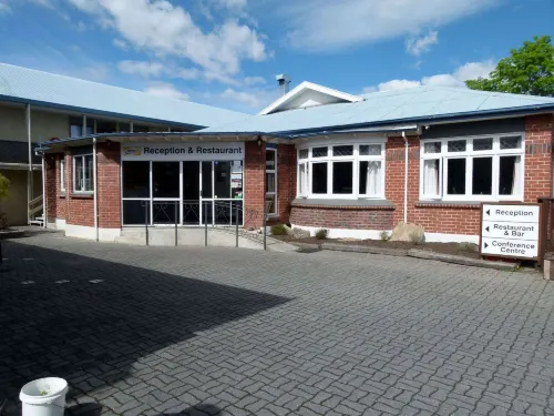 Centennial Court Hotel Hotels in Clyde