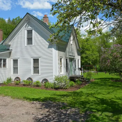 Hyde Away Inn Hotels near Mad River