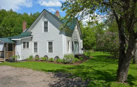 Hyde Away Inn Отели в г. Фейстон