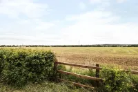Bowler Yard Cottage Hotels in Edwinstowe